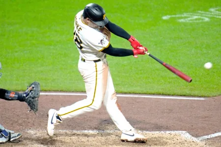 Tigers beat Pirates to move into Wild Card spot